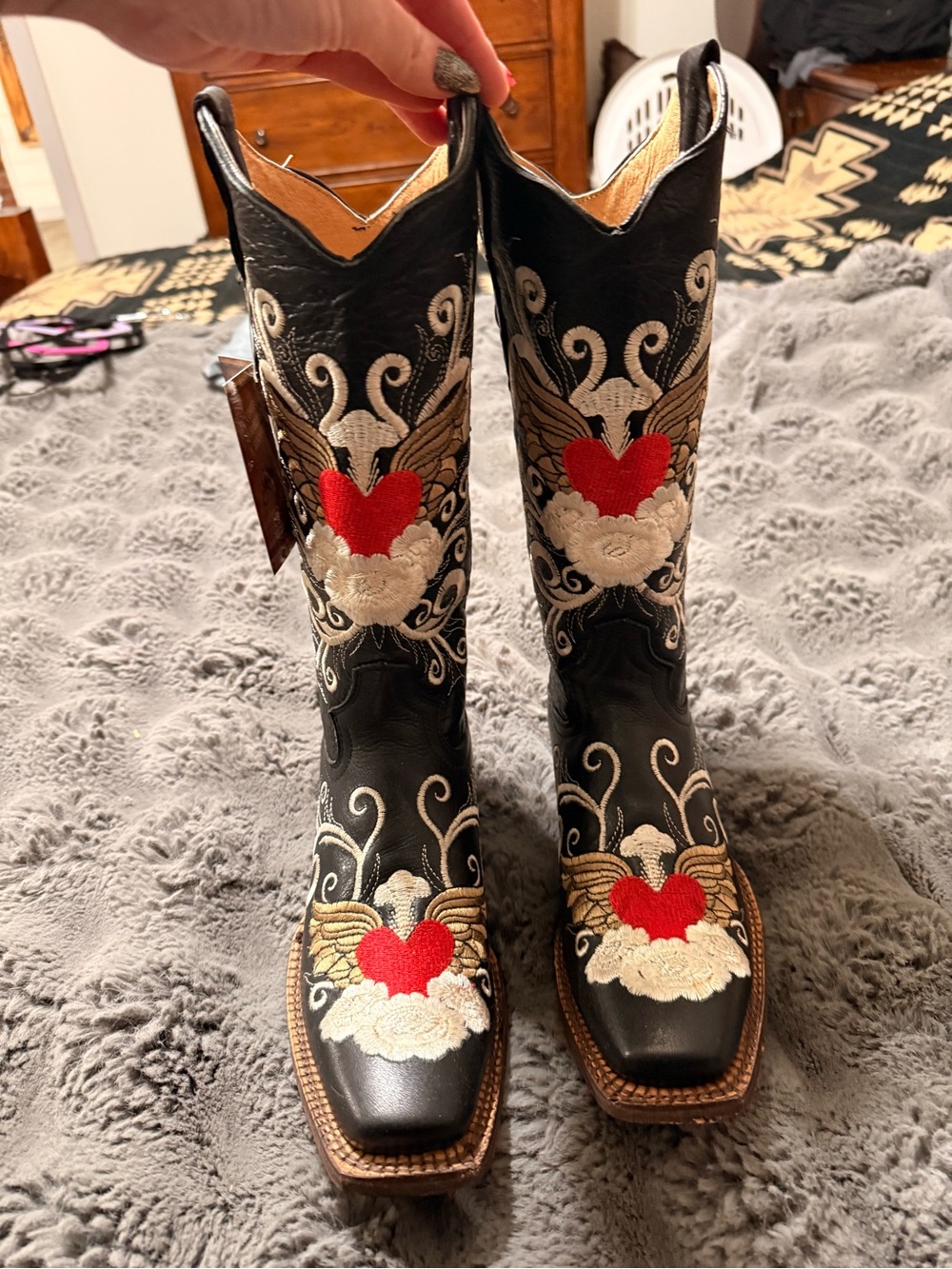 Yadira Leather  Embroidered Winged Heart Western Heeled Boots